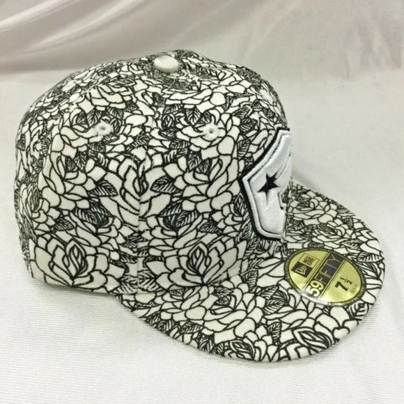 Men's New Era White | Black Famous Stars and Straps Embroidered Cap NWT - Picture 3 of 4